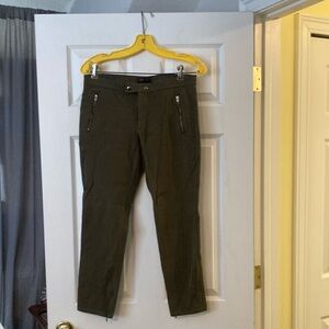 Banana Republic style: Sloan size 8 Olive skinny leg pants